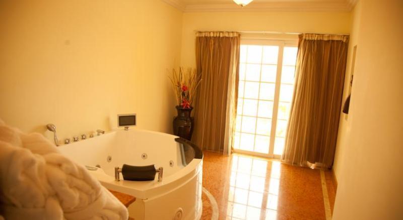 Hotel Florenca Luanda Exteriör bild